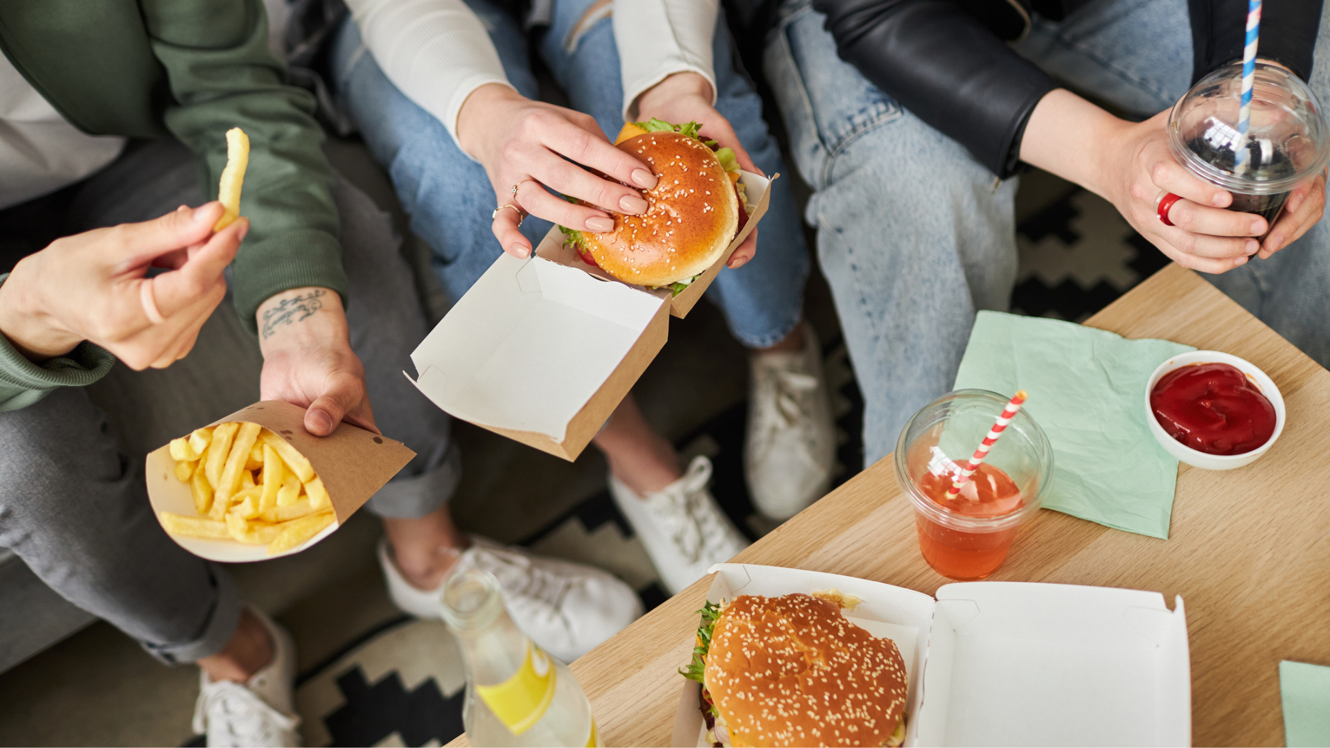Tieners eten het ongezondst maatregelen zijn nodig